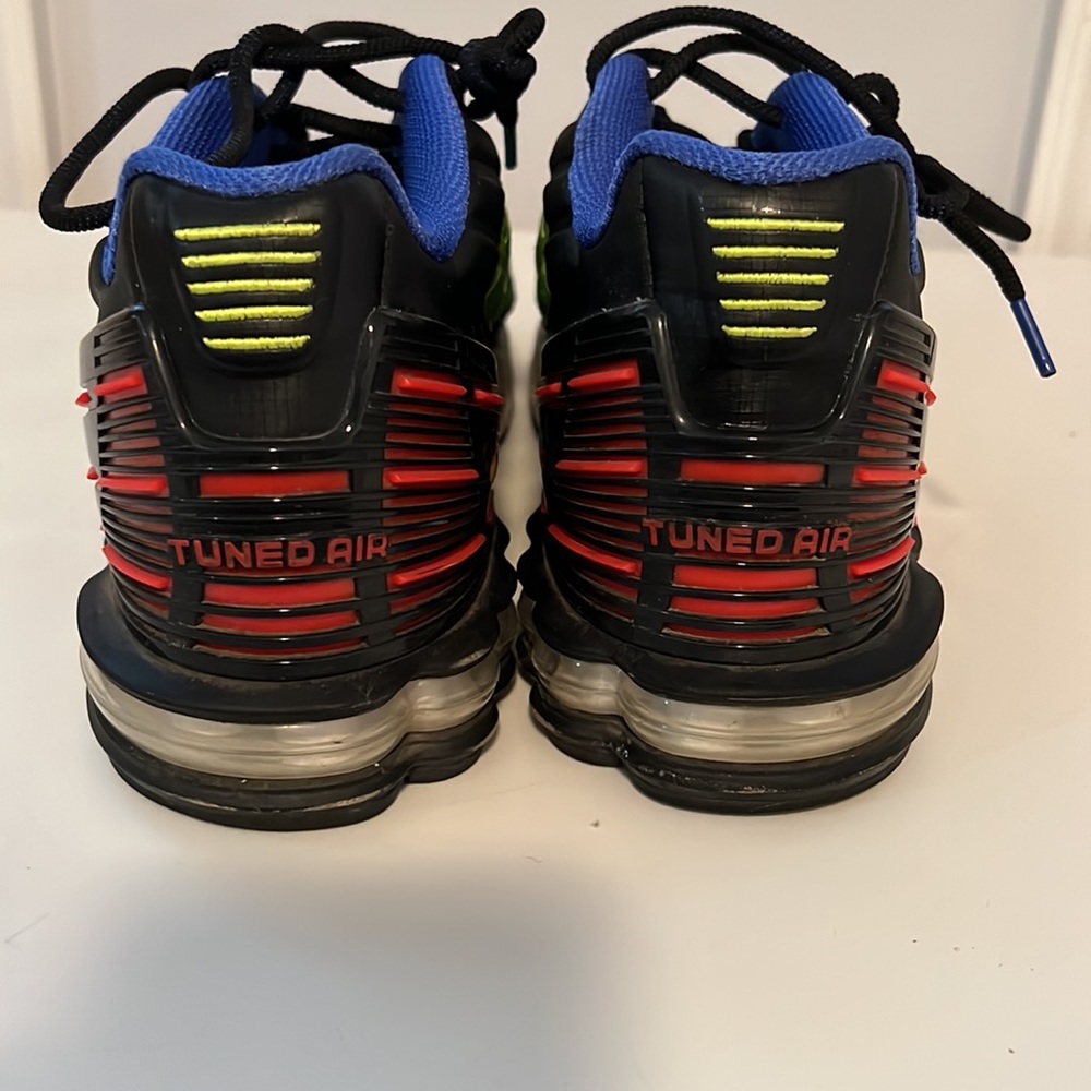 Air Max Plus 'Catching Fire' - Picture 5 of 7